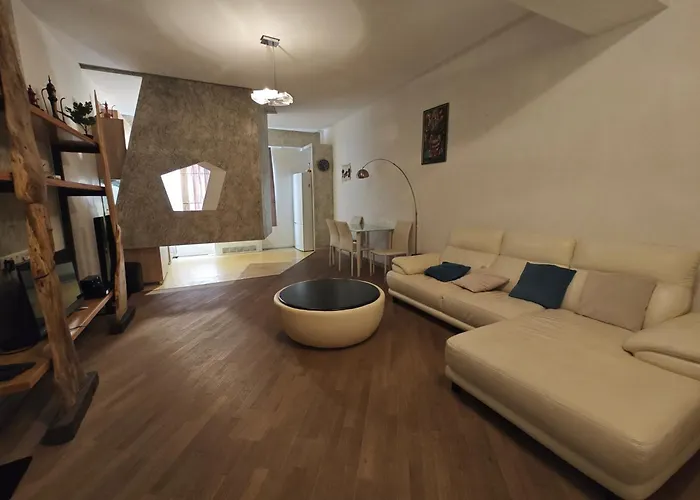 Luxury Apartment III